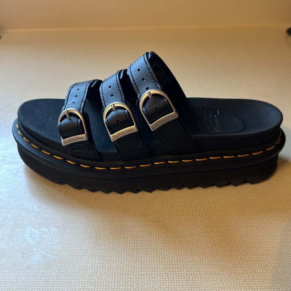 Dr. Martens BLAIRE LEATHER SLIDE SANDALS - Size 6